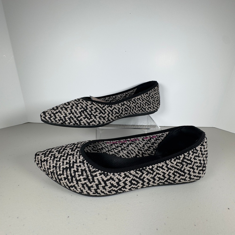 Skechers Cleo Point Size 9.5 Chic Allure Black Taupe Flats 159327 Stretch Fit